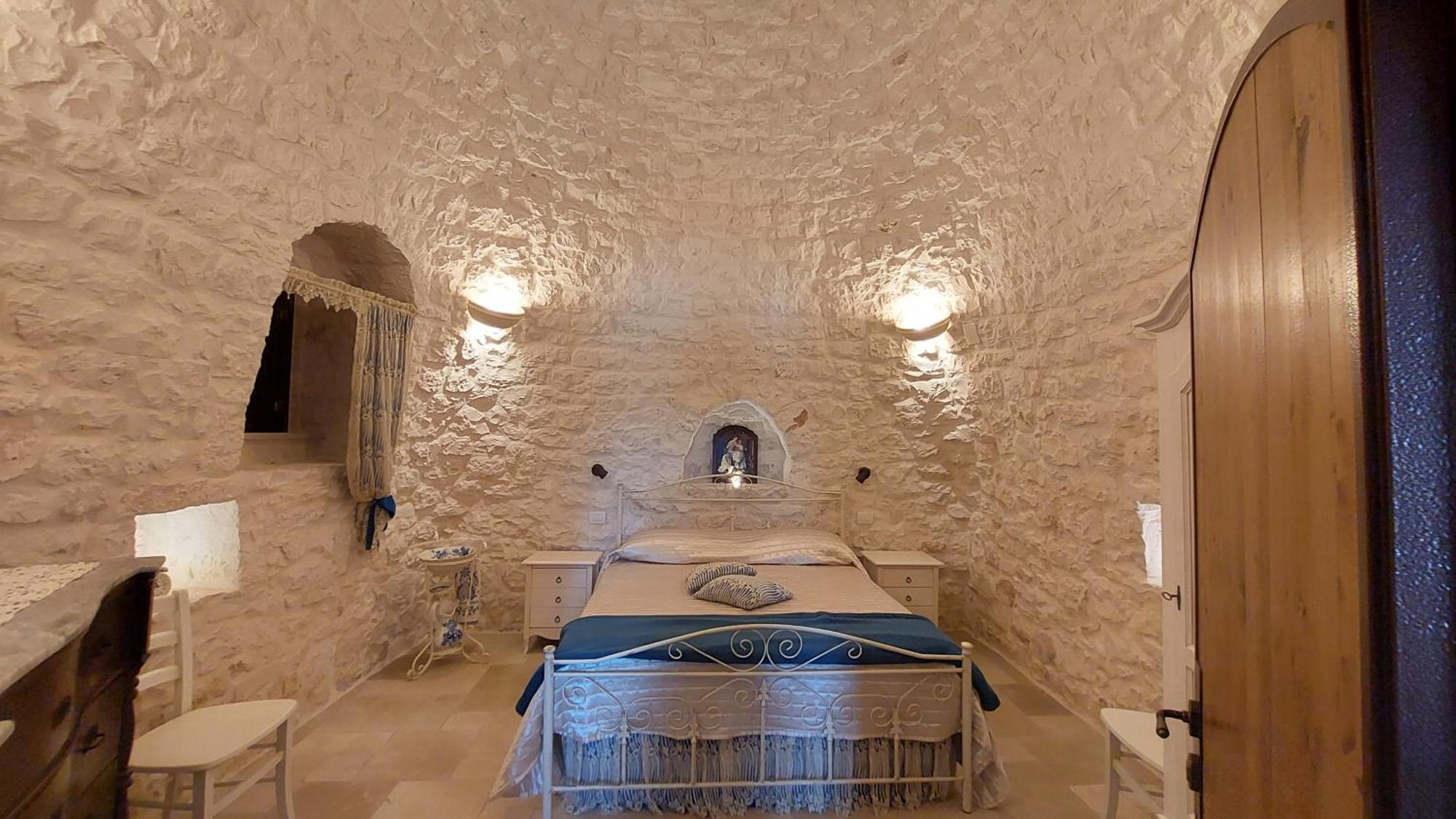 Valle D'Itria Trulli E Alcova Mikael Cisternino Luaran gambar