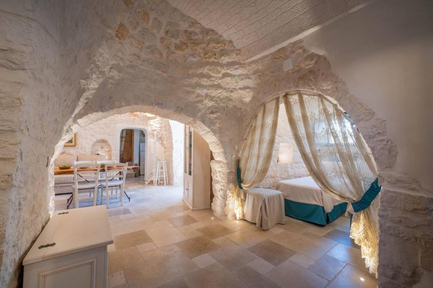 Valle D'Itria Trulli E Alcova Mikael Cisternino Luaran gambar