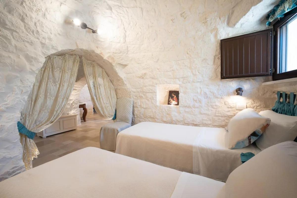Valle D'Itria Trulli E Alcova Mikael Cisternino Luaran gambar