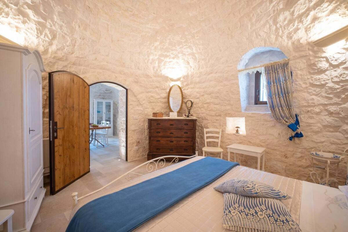 Valle D'Itria Trulli E Alcova Mikael Cisternino Luaran gambar