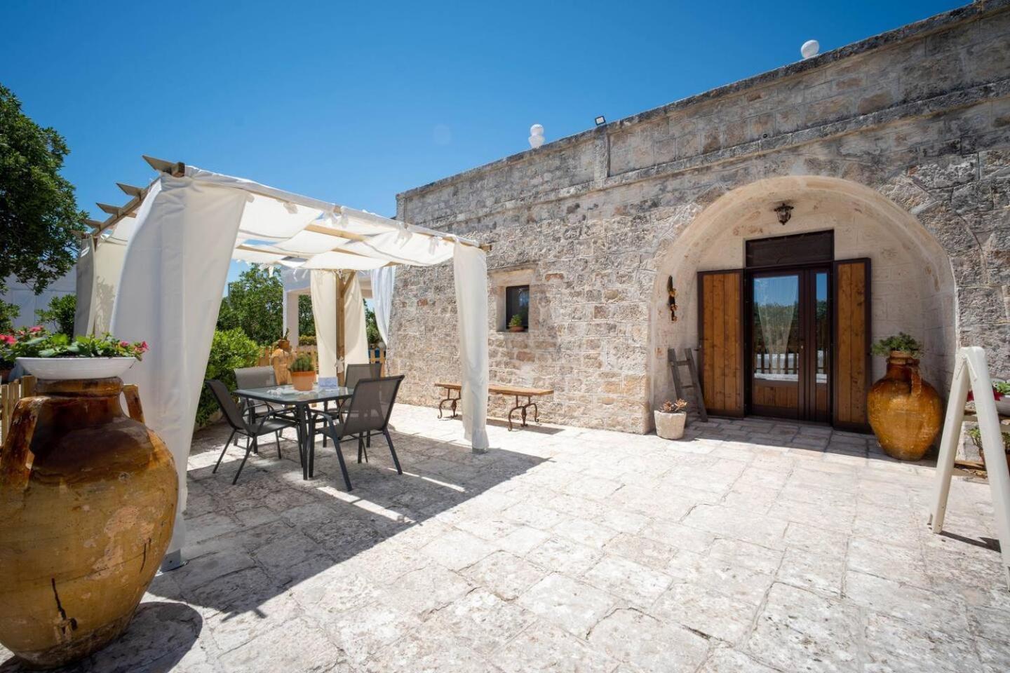 Valle D'Itria Trulli E Alcova Mikael Cisternino Luaran gambar