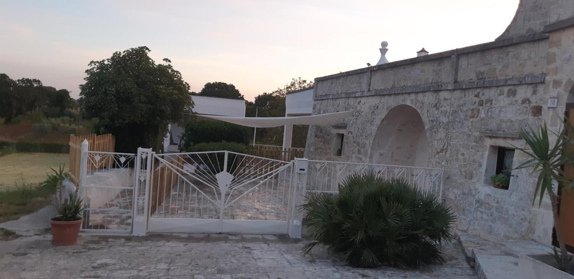 Valle D'Itria Trulli E Alcova Mikael Cisternino Luaran gambar