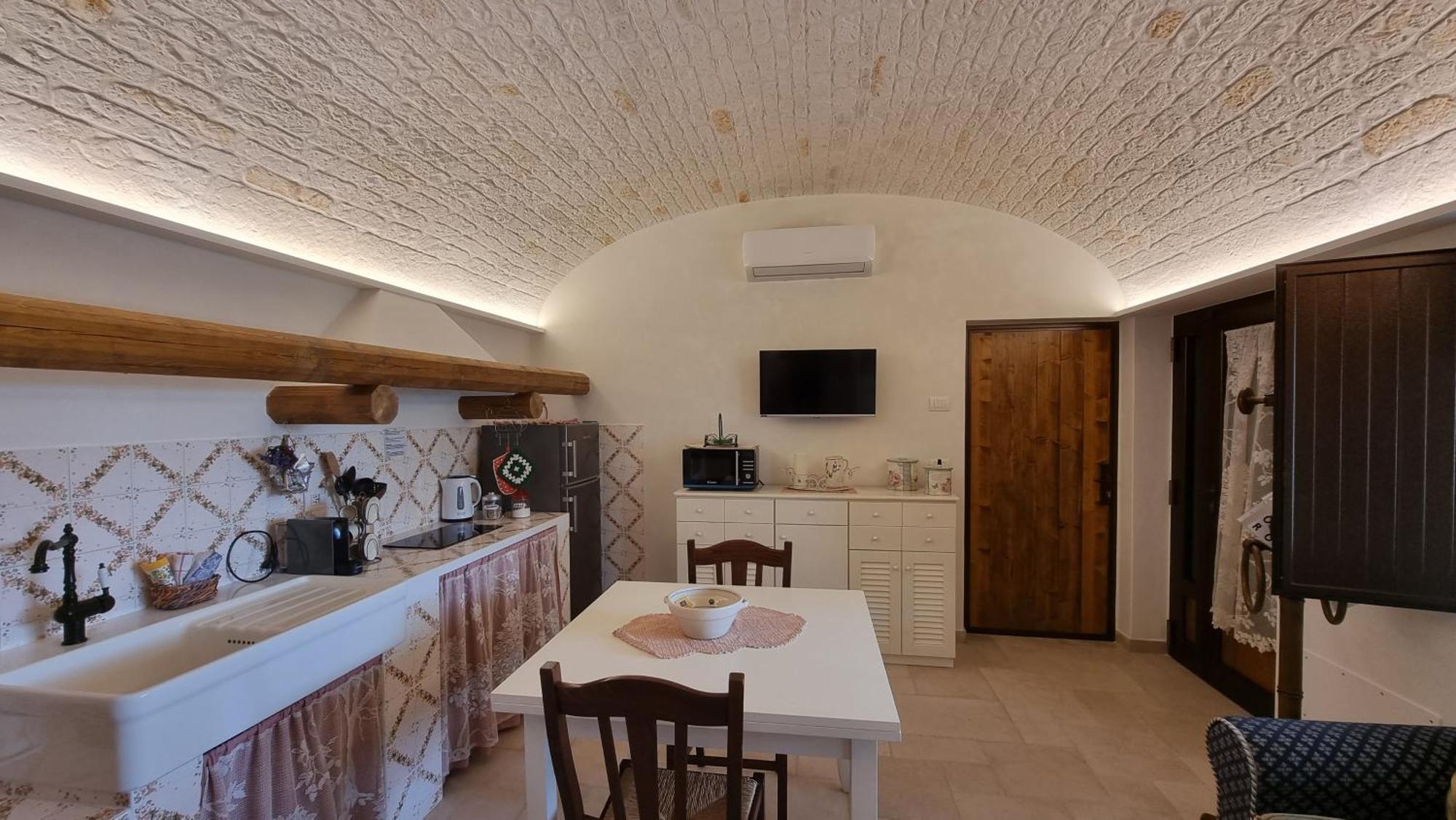 Valle D'Itria Trulli E Alcova Mikael Cisternino Luaran gambar